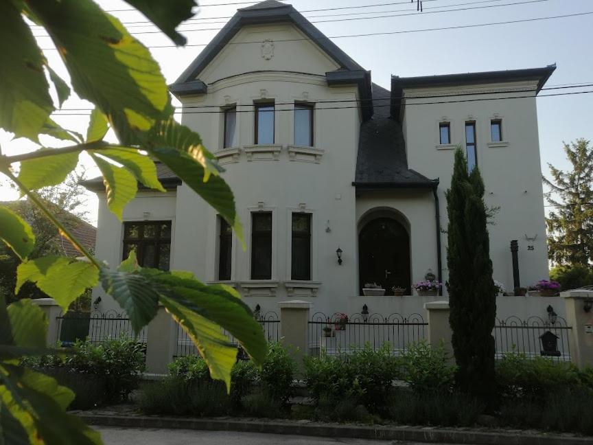 Kuria Apartman Budapest With Free Parking Exterior photo
