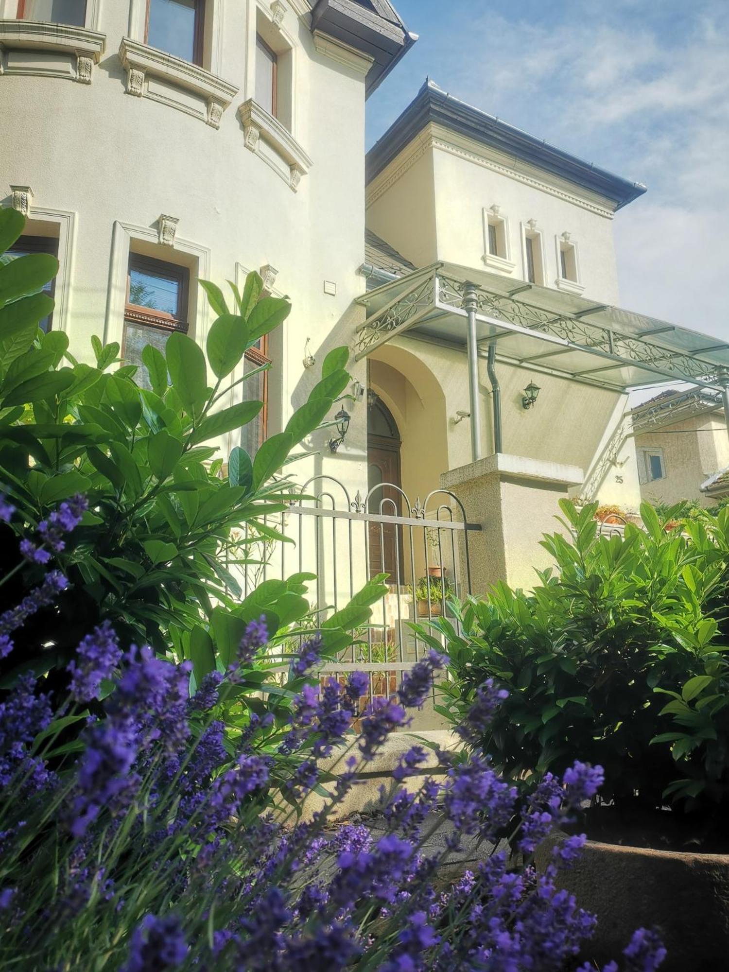 Kuria Apartman Budapest With Free Parking Exterior photo